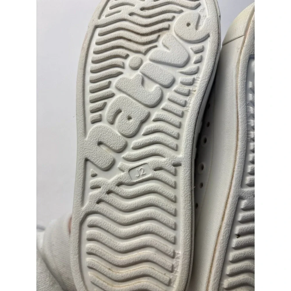 Native White Shoes (Sz. J2)